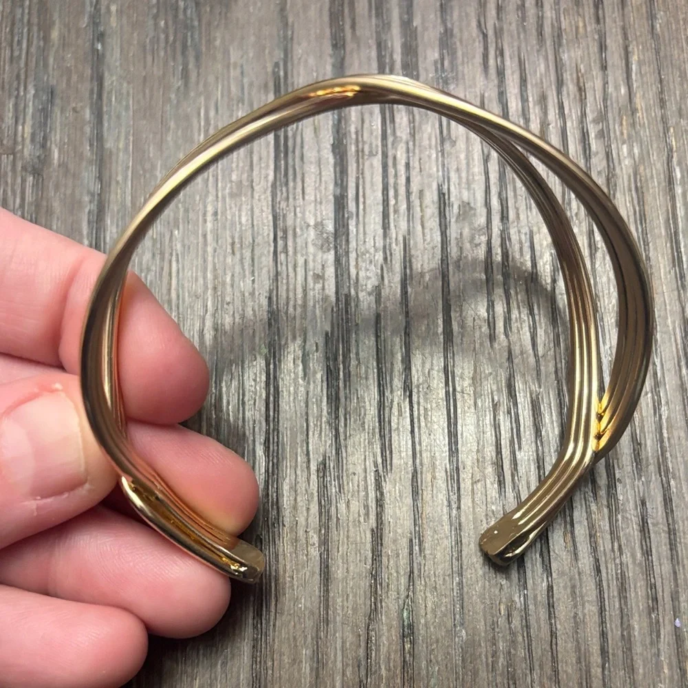 Elegant Gold Infinity Bracelet